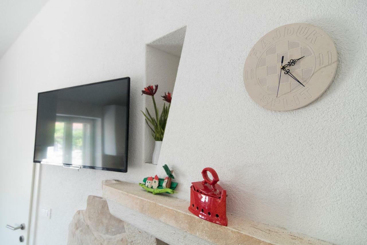Studio Apartment Matoni Postira Ngoại thất bức ảnh