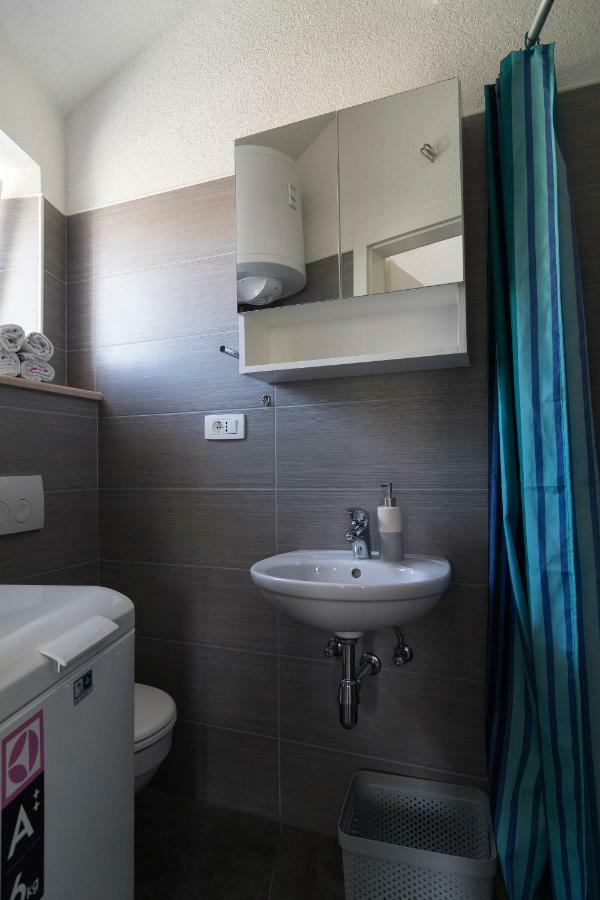 Studio Apartment Matoni Postira Ngoại thất bức ảnh